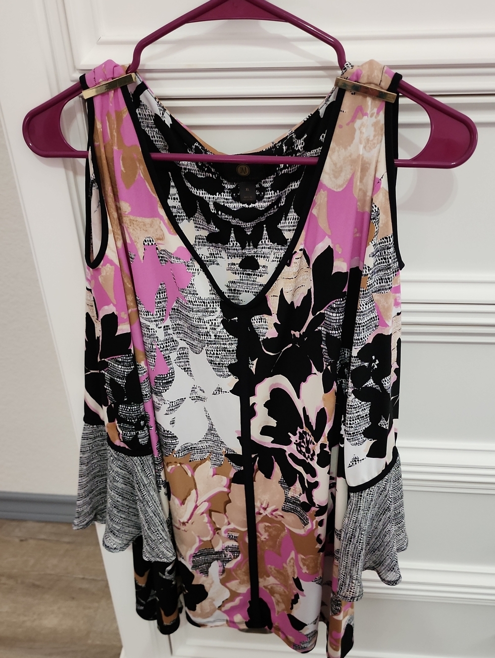 JM Collection Pink, Black & Cream Floral Tank